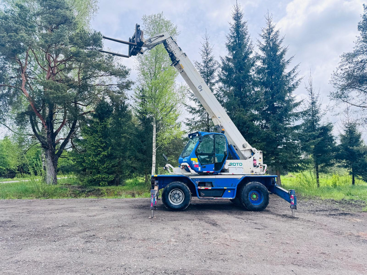 Merlo Roto 40.25 MCSS - Teleskopski rukovatelj: slika Merlo Roto 40.25 MCSS - Teleskopski rukovatelj Merlo Roto 40.25 MCSS - Teleskopski rukovatelj: slika Merlo Roto 40.25 MCSS - Teleskopski rukovatelj