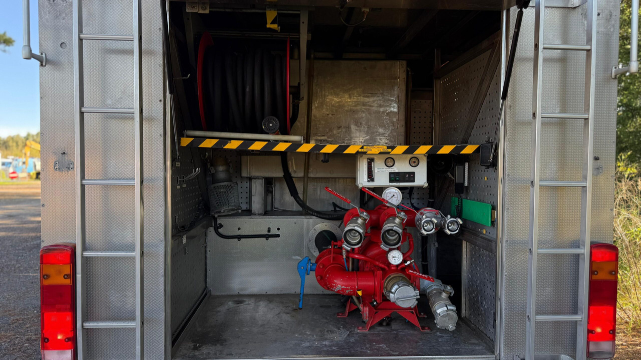 SCANIA P94 - Vatrogasno vozilo: slika  SCANIA P94 - Vatrogasno vozilo SCANIA P94 - Vatrogasno vozilo: slika  SCANIA P94 - Vatrogasno vozilo