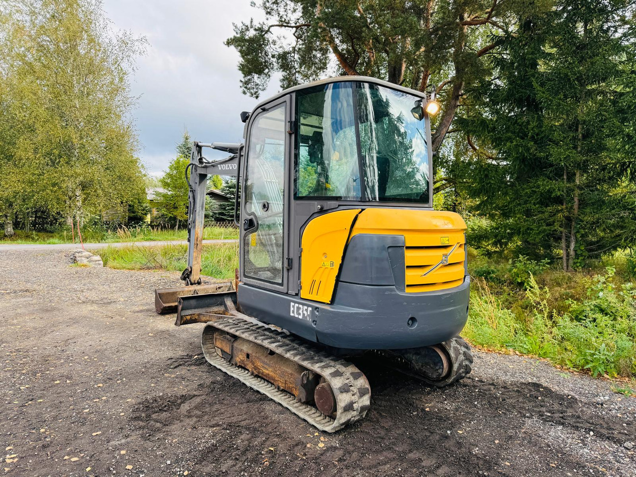 VOLVO EC35C - Mini bager: slika VOLVO EC35C - Mini bager VOLVO EC35C - Mini bager: slika VOLVO EC35C - Mini bager