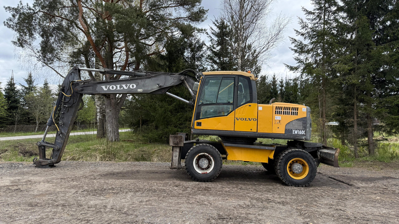 VOLVO EW160C - Bager na kotačima: slika VOLVO EW160C - Bager na kotačima VOLVO EW160C - Bager na kotačima: slika VOLVO EW160C - Bager na kotačima