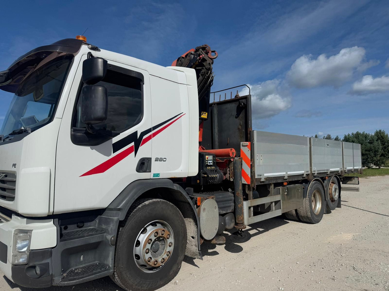 VOLVO FE280+PALFINGER PK20002 2007 - Kamion s otvorenim sandukom, Kamion s kranom: slika VOLVO FE280+PALFINGER PK20002 2007 - Kamion s otvorenim sandukom, Kamion s kranom VOLVO FE280+PALFINGER PK20002 2007 - Kamion s otvorenim sandukom, Kamion s kranom: slika VOLVO FE280+PALFINGER PK20002 2007 - Kamion s otvorenim sandukom, Kamion s kranom