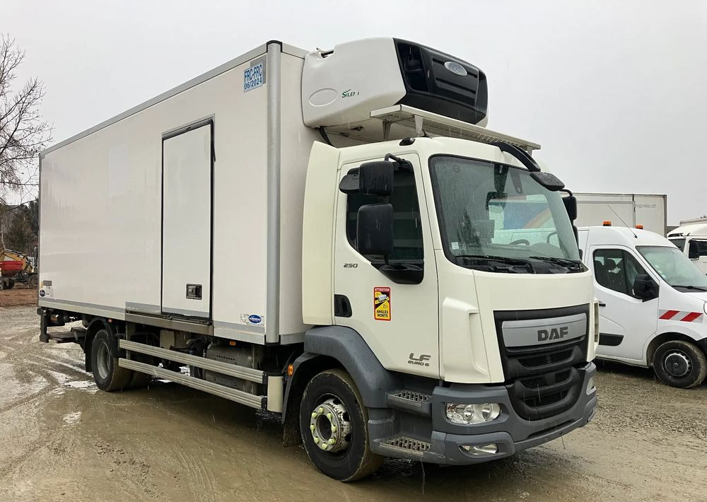 DAF Daf LF 16.250 chłodnia multi temperatura 16 palet - Kamion hladnjača: slika DAF Daf LF 16.250 chłodnia multi temperatura 16 palet - Kamion hladnjača DAF Daf LF 16.250 chłodnia multi temperatura 16 palet - Kamion hladnjača: slika DAF Daf LF 16.250 chłodnia multi temperatura 16 palet - Kamion hladnjača