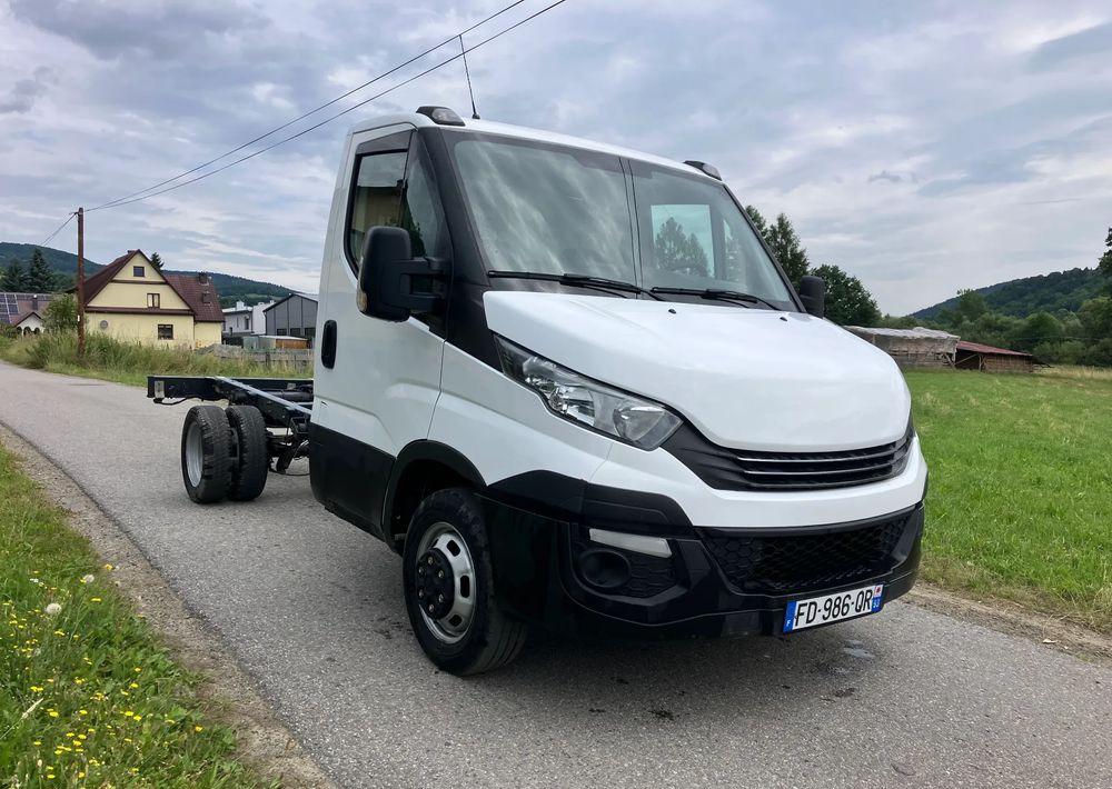 Iveco DAILY 35C14 ramo do zabudowy kiper wywrotka - Kamion-šasija: slika Iveco DAILY 35C14 ramo do zabudowy kiper wywrotka - Kamion-šasija Iveco DAILY 35C14 ramo do zabudowy kiper wywrotka - Kamion-šasija: slika Iveco DAILY 35C14 ramo do zabudowy kiper wywrotka - Kamion-šasija