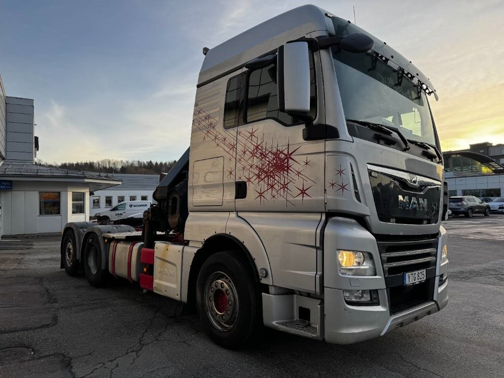 MAN TGX 26.500 6X2-4LL - Kamion s kranom: slika MAN TGX 26.500 6X2-4LL - Kamion s kranom MAN TGX 26.500 6X2-4LL - Kamion s kranom: slika MAN TGX 26.500 6X2-4LL - Kamion s kranom