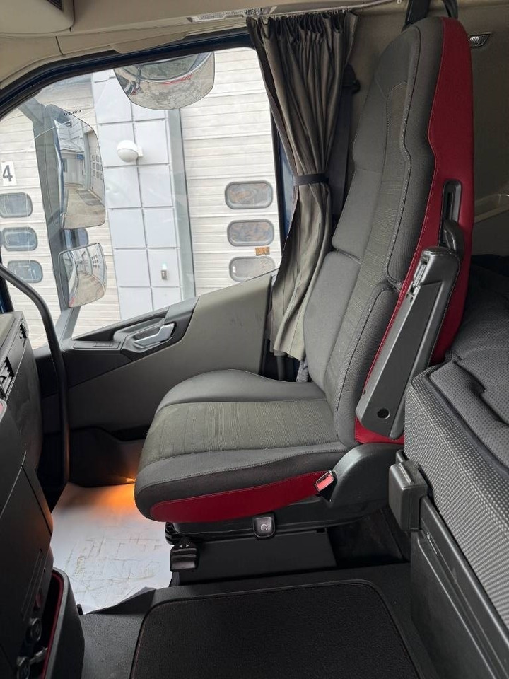 Tegljač Volvo FH med hydraulik: slika Tegljač Volvo FH med hydraulik