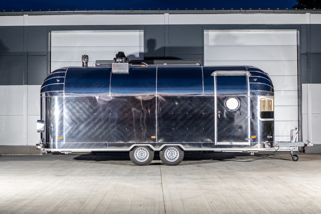 Airstream Style Mirage IN STOCK Mirage - Prikolica za prodaju brze hrane: slika Airstream Style Mirage IN STOCK Mirage - Prikolica za prodaju brze hrane Airstream Style Mirage IN STOCK Mirage - Prikolica za prodaju brze hrane: slika Airstream Style Mirage IN STOCK Mirage - Prikolica za prodaju brze hrane