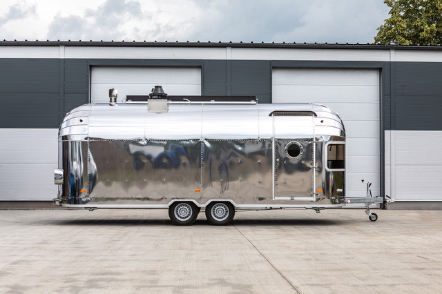 Airstream Style Mirage IN STOCK Mirage - Prikolica za prodaju brze hrane: slika Airstream Style Mirage IN STOCK Mirage - Prikolica za prodaju brze hrane Airstream Style Mirage IN STOCK Mirage - Prikolica za prodaju brze hrane: slika Airstream Style Mirage IN STOCK Mirage - Prikolica za prodaju brze hrane