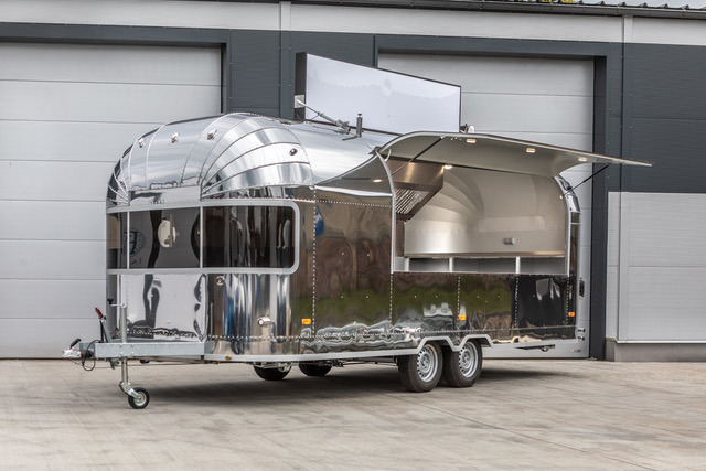 Airstream Style Mirage IN STOCK Mirage - Prikolica za prodaju brze hrane: slika Airstream Style Mirage IN STOCK Mirage - Prikolica za prodaju brze hrane Airstream Style Mirage IN STOCK Mirage - Prikolica za prodaju brze hrane: slika Airstream Style Mirage IN STOCK Mirage - Prikolica za prodaju brze hrane