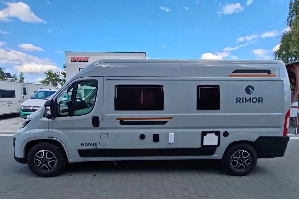 Fiat Ducato Rimor Horus 45 NEW AUTOMAT Grau Truma Diesel Lampen FULL LED 4-Sitzer - Kamp kombi: slika Fiat Ducato Rimor Horus 45 NEW AUTOMAT Grau Truma Diesel Lampen FULL LED 4-Sitzer - Kamp kombi Fiat Ducato Rimor Horus 45 NEW AUTOMAT Grau Truma Diesel Lampen FULL LED 4-Sitzer - Kamp kombi: slika Fiat Ducato Rimor Horus 45 NEW AUTOMAT Grau Truma Diesel Lampen FULL LED 4-Sitzer - Kamp kombi