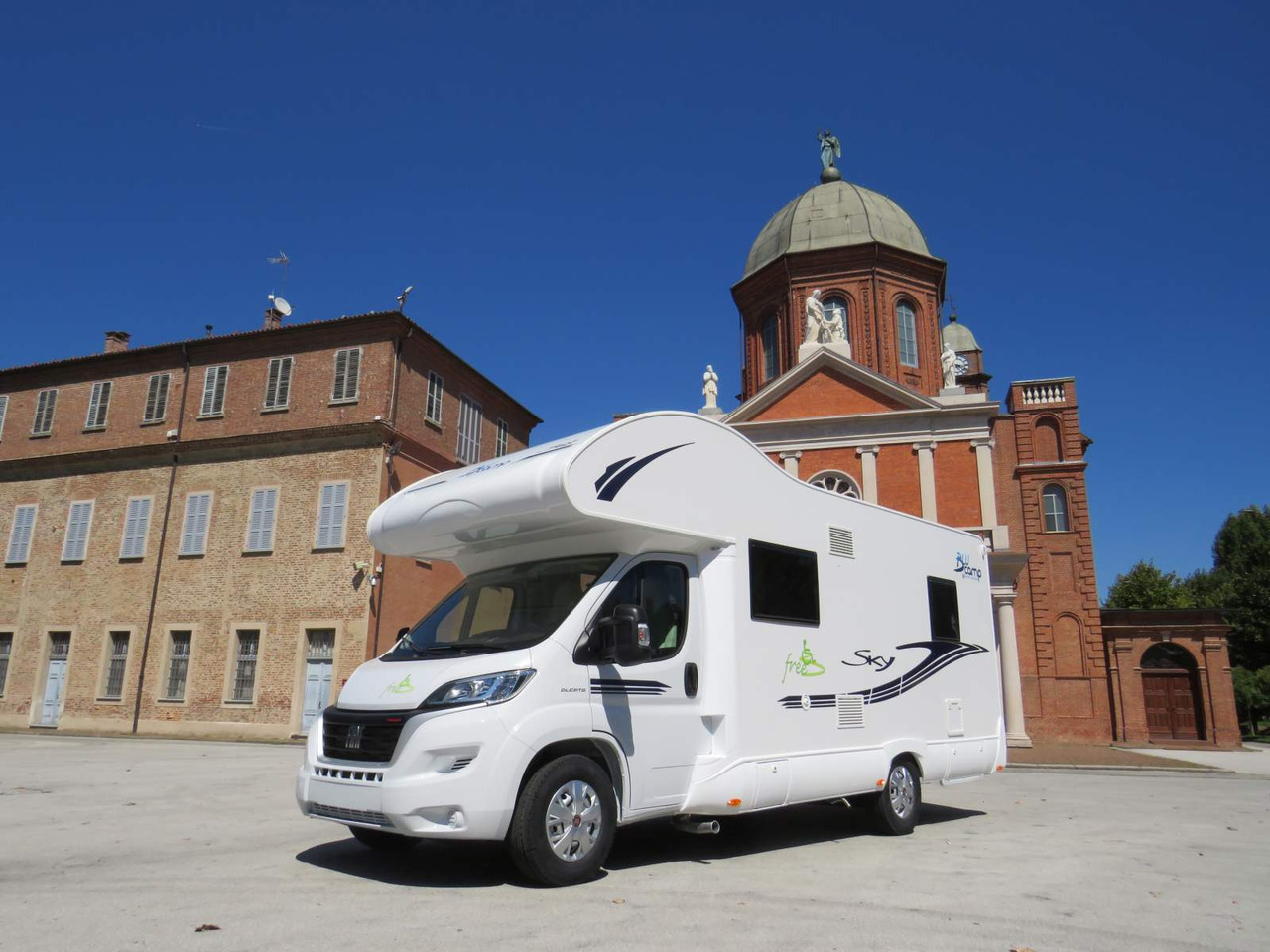 Fiat Ducato - Kamper: slika Fiat Ducato - Kamper Fiat Ducato - Kamper: slika Fiat Ducato - Kamper