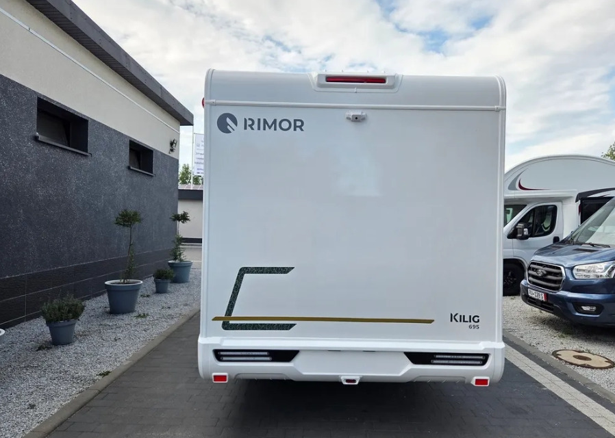 RIMOR Rimor KILIG 695 NEW Retrofitted 5-Passenger Winterized Camera Navigation - Kamp kombi: slika RIMOR Rimor KILIG 695 NEW Retrofitted 5-Passenger Winterized Camera Navigation - Kamp kombi RIMOR Rimor KILIG 695 NEW Retrofitted 5-Passenger Winterized Camera Navigation - Kamp kombi: slika RIMOR Rimor KILIG 695 NEW Retrofitted 5-Passenger Winterized Camera Navigation - Kamp kombi