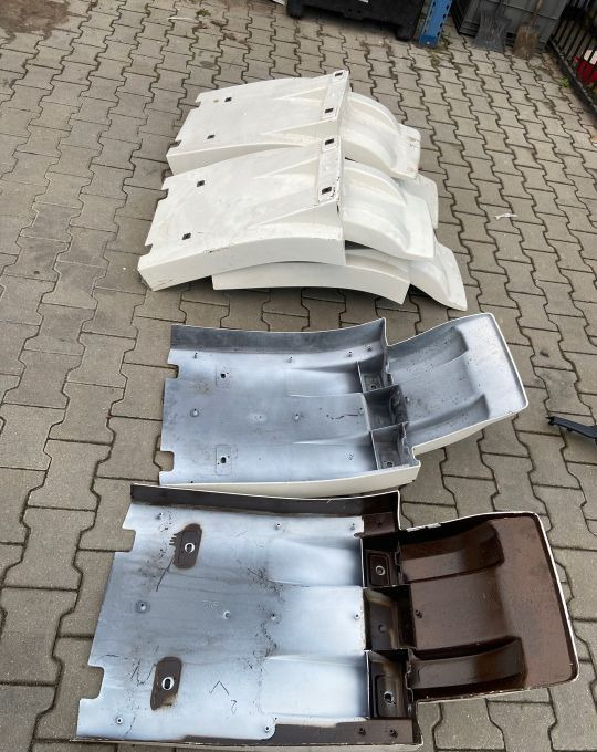 Błotnik Volvo FH 4 euro 6 nadkole chlapacz - Blatobran za Kamion: slika Błotnik Volvo FH 4 euro 6 nadkole chlapacz - Blatobran za Kamion Błotnik Volvo FH 4 euro 6 nadkole chlapacz - Blatobran za Kamion: slika Błotnik Volvo FH 4 euro 6 nadkole chlapacz - Blatobran za Kamion