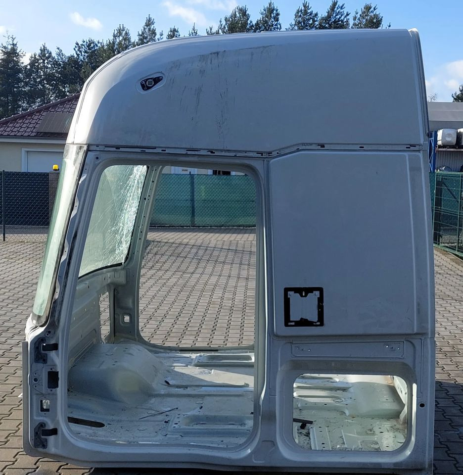 KABINA RENAULT GAMA T WYSOKA 2023R - Kabina za Kamion: slika KABINA RENAULT GAMA T WYSOKA 2023R - Kabina za Kamion KABINA RENAULT GAMA T WYSOKA 2023R - Kabina za Kamion: slika KABINA RENAULT GAMA T WYSOKA 2023R - Kabina za Kamion