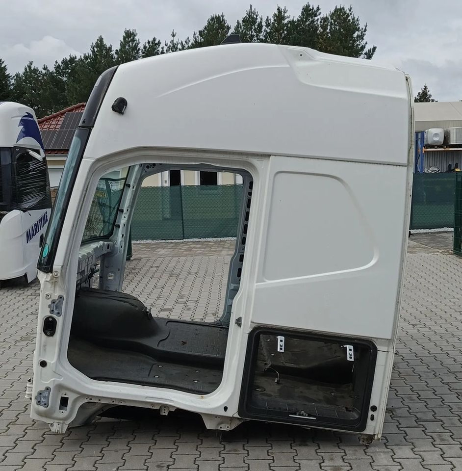 KABINA VOLVO FH4 - Kabina za Kamion: slika KABINA VOLVO FH4 - Kabina za Kamion KABINA VOLVO FH4 - Kabina za Kamion: slika KABINA VOLVO FH4 - Kabina za Kamion