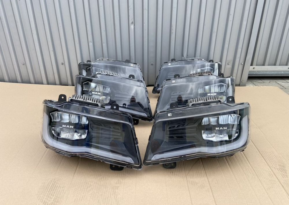 Lampa LED MAN TG3 TGX nowy model reflektor - Svjetla/ Rasvjeta za Kamion: slika Lampa LED MAN TG3 TGX nowy model reflektor - Svjetla/ Rasvjeta za Kamion Lampa LED MAN TG3 TGX nowy model reflektor - Svjetla/ Rasvjeta za Kamion: slika Lampa LED MAN TG3 TGX nowy model reflektor - Svjetla/ Rasvjeta za Kamion