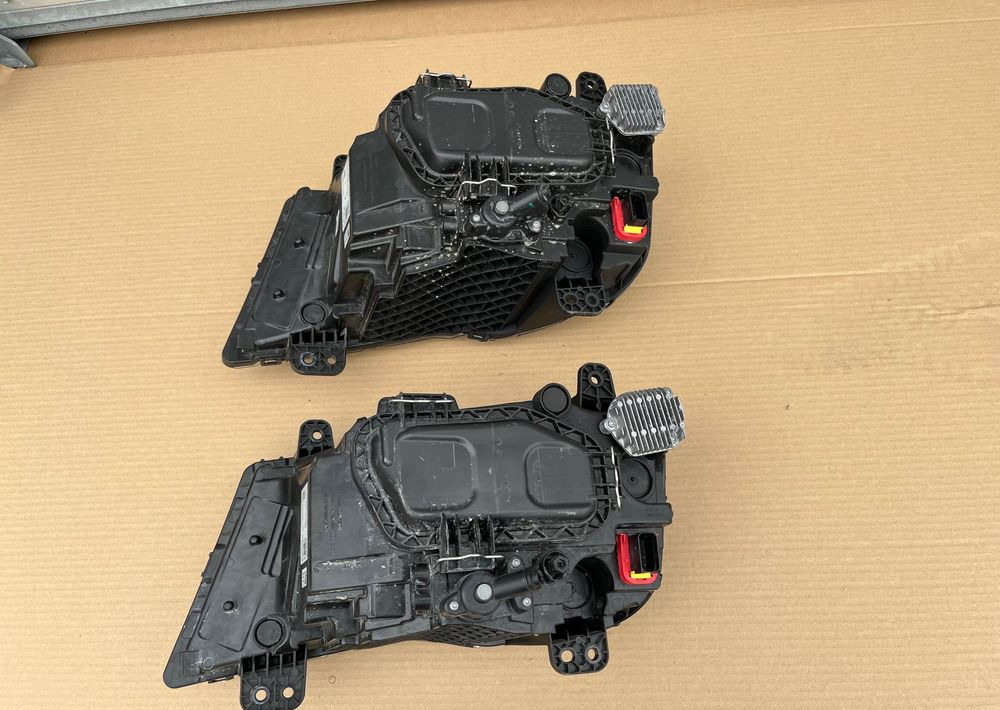 Lampa MAN TG3 TGX TGS nowy model reflektor RH - Svjetla/ Rasvjeta za Kamion: slika Lampa MAN TG3 TGX TGS nowy model reflektor RH - Svjetla/ Rasvjeta za Kamion Lampa MAN TG3 TGX TGS nowy model reflektor RH - Svjetla/ Rasvjeta za Kamion: slika Lampa MAN TG3 TGX TGS nowy model reflektor RH - Svjetla/ Rasvjeta za Kamion