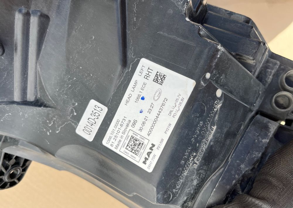 Lampa MAN TGL TGM TG3 reflektor RH nowy model - Svjetla/ Rasvjeta za Kamion: slika Lampa MAN TGL TGM TG3 reflektor RH nowy model - Svjetla/ Rasvjeta za Kamion Lampa MAN TGL TGM TG3 reflektor RH nowy model - Svjetla/ Rasvjeta za Kamion: slika Lampa MAN TGL TGM TG3 reflektor RH nowy model - Svjetla/ Rasvjeta za Kamion