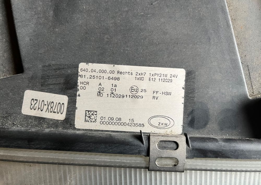 Lampy MAN TGX TGS euro 5 oryginał reflektor - Svjetla/ Rasvjeta za Kamion: slika Lampy MAN TGX TGS euro 5 oryginał reflektor - Svjetla/ Rasvjeta za Kamion Lampy MAN TGX TGS euro 5 oryginał reflektor - Svjetla/ Rasvjeta za Kamion: slika Lampy MAN TGX TGS euro 5 oryginał reflektor - Svjetla/ Rasvjeta za Kamion