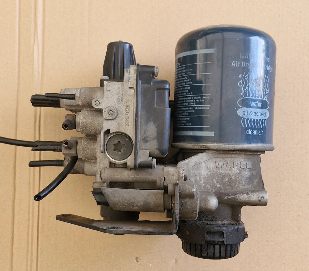 MAN TG3 TGX APS OSUSZACZ POWIETRZA 81.AC216-9110 - Zračni kompresor za kočnice za Kamion: slika MAN TG3 TGX APS OSUSZACZ POWIETRZA 81.AC216-9110 - Zračni kompresor za kočnice za Kamion MAN TG3 TGX APS OSUSZACZ POWIETRZA 81.AC216-9110 - Zračni kompresor za kočnice za Kamion: slika MAN TG3 TGX APS OSUSZACZ POWIETRZA 81.AC216-9110 - Zračni kompresor za kočnice za Kamion