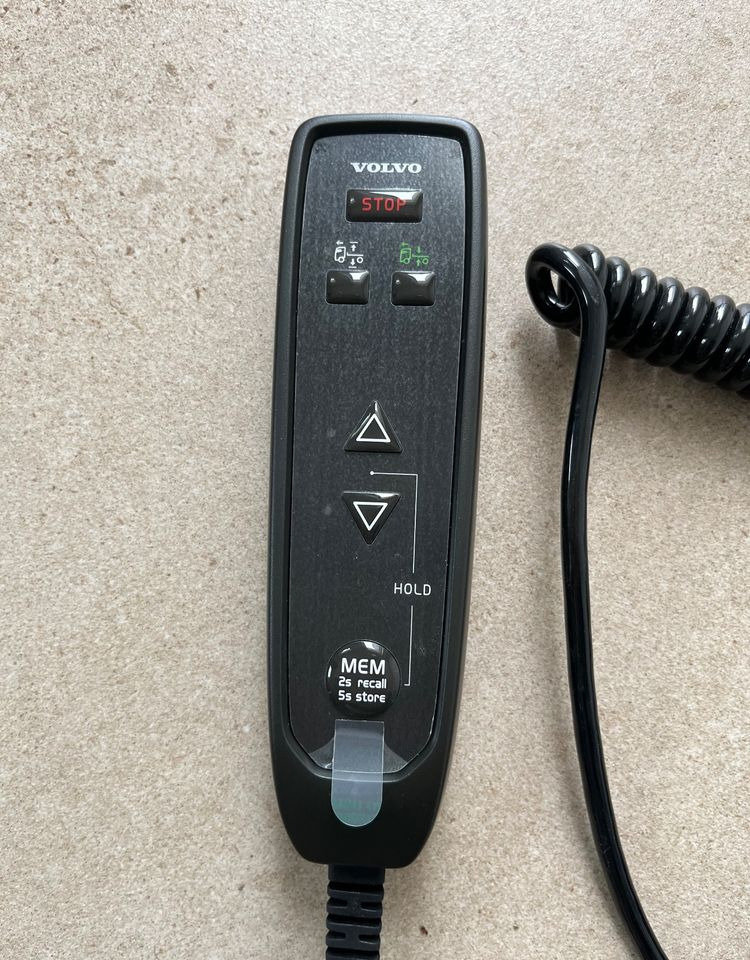 NOWY pilot podnoszenia poduszek Volvo FH5 Aero ecas - Kabina i unutrašnjost za Kamion: slika NOWY pilot podnoszenia poduszek Volvo FH5 Aero ecas - Kabina i unutrašnjost za Kamion NOWY pilot podnoszenia poduszek Volvo FH5 Aero ecas - Kabina i unutrašnjost za Kamion: slika NOWY pilot podnoszenia poduszek Volvo FH5 Aero ecas - Kabina i unutrašnjost za Kamion