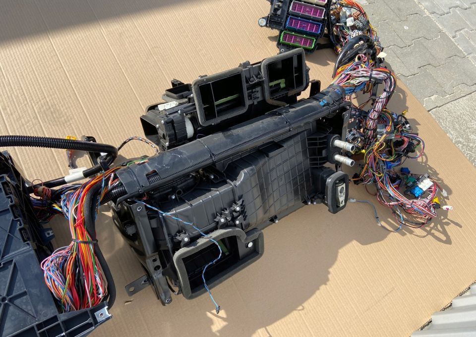 Nagrzewnica Scania S R wiązka instalacja komplet - Kabeli/ Ožičenje za Kamion: slika Nagrzewnica Scania S R wiązka instalacja komplet - Kabeli/ Ožičenje za Kamion Nagrzewnica Scania S R wiązka instalacja komplet - Kabeli/ Ožičenje za Kamion: slika Nagrzewnica Scania S R wiązka instalacja komplet - Kabeli/ Ožičenje za Kamion