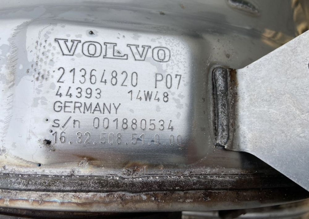 Obudowa katalizatora Volvo FH 4 katalizator puszka - Katalizator za Kamion: slika Obudowa katalizatora Volvo FH 4 katalizator puszka - Katalizator za Kamion Obudowa katalizatora Volvo FH 4 katalizator puszka - Katalizator za Kamion: slika Obudowa katalizatora Volvo FH 4 katalizator puszka - Katalizator za Kamion