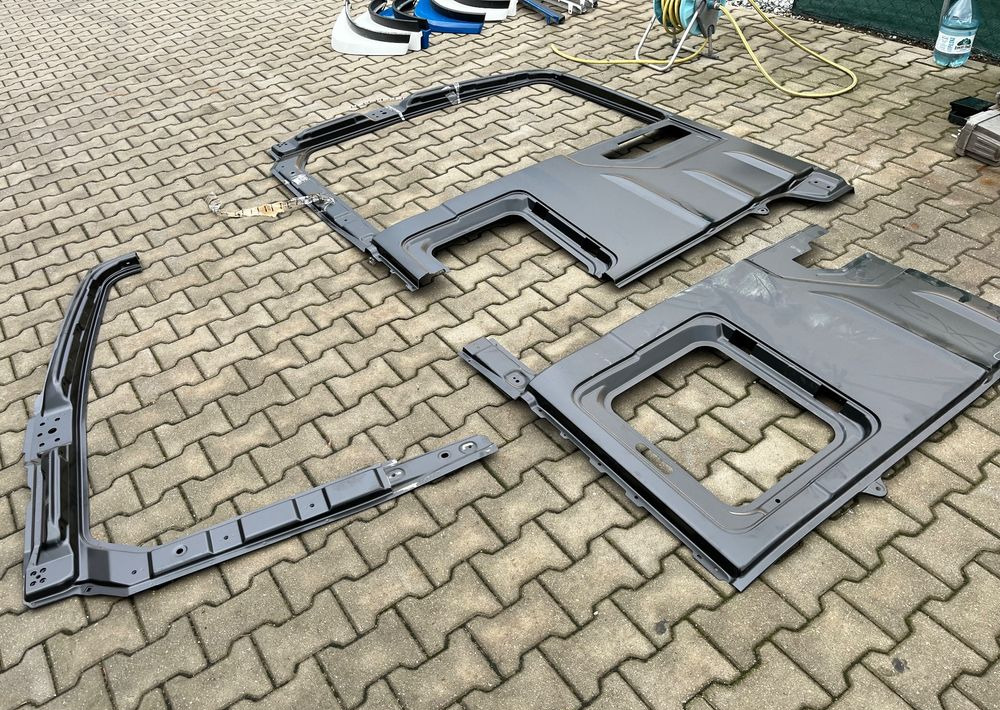 Poszycie kabiny MAN TG3 TGX nowy model ćwiartki bok kabiny - Karoserija i eksterijer za Kamion: slika Poszycie kabiny MAN TG3 TGX nowy model ćwiartki bok kabiny - Karoserija i eksterijer za Kamion Poszycie kabiny MAN TG3 TGX nowy model ćwiartki bok kabiny - Karoserija i eksterijer za Kamion: slika Poszycie kabiny MAN TG3 TGX nowy model ćwiartki bok kabiny - Karoserija i eksterijer za Kamion
