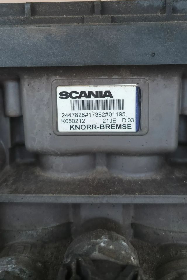 SCANIA R S ZAWÓR MODULATOR EBS 2447828 K050212 - Kočioni ventil za Kamion: slika SCANIA R S ZAWÓR MODULATOR EBS 2447828 K050212 - Kočioni ventil za Kamion SCANIA R S ZAWÓR MODULATOR EBS 2447828 K050212 - Kočioni ventil za Kamion: slika SCANIA R S ZAWÓR MODULATOR EBS 2447828 K050212 - Kočioni ventil za Kamion