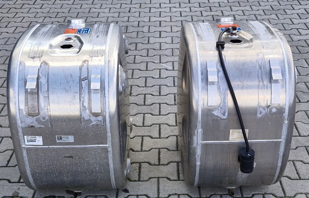 SCANIA R S ZBIORNIK PALIWA 200L NOWY - Spremnik goriva za Kamion: slika SCANIA R S ZBIORNIK PALIWA 200L NOWY - Spremnik goriva za Kamion SCANIA R S ZBIORNIK PALIWA 200L NOWY - Spremnik goriva za Kamion: slika SCANIA R S ZBIORNIK PALIWA 200L NOWY - Spremnik goriva za Kamion