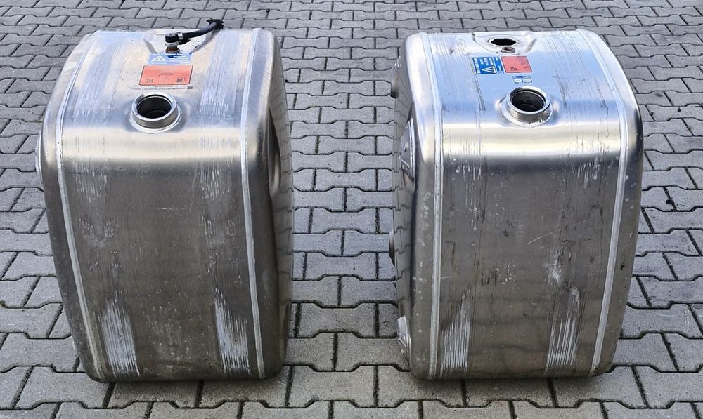 SCANIA R S ZBIORNIK PALIWA 200L NOWY - Spremnik goriva za Kamion: slika SCANIA R S ZBIORNIK PALIWA 200L NOWY - Spremnik goriva za Kamion SCANIA R S ZBIORNIK PALIWA 200L NOWY - Spremnik goriva za Kamion: slika SCANIA R S ZBIORNIK PALIWA 200L NOWY - Spremnik goriva za Kamion