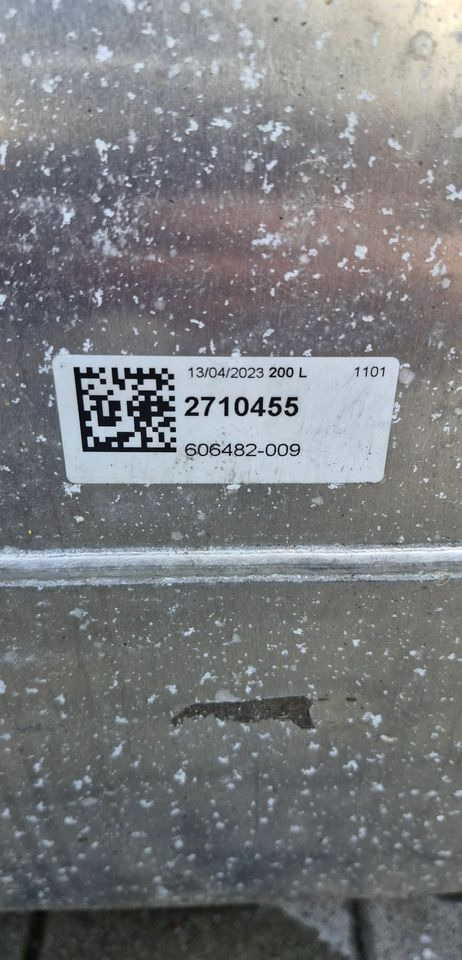 SCANIA R S ZBIORNIK PALIWA 200L NOWY - Spremnik goriva za Kamion: slika SCANIA R S ZBIORNIK PALIWA 200L NOWY - Spremnik goriva za Kamion SCANIA R S ZBIORNIK PALIWA 200L NOWY - Spremnik goriva za Kamion: slika SCANIA R S ZBIORNIK PALIWA 200L NOWY - Spremnik goriva za Kamion