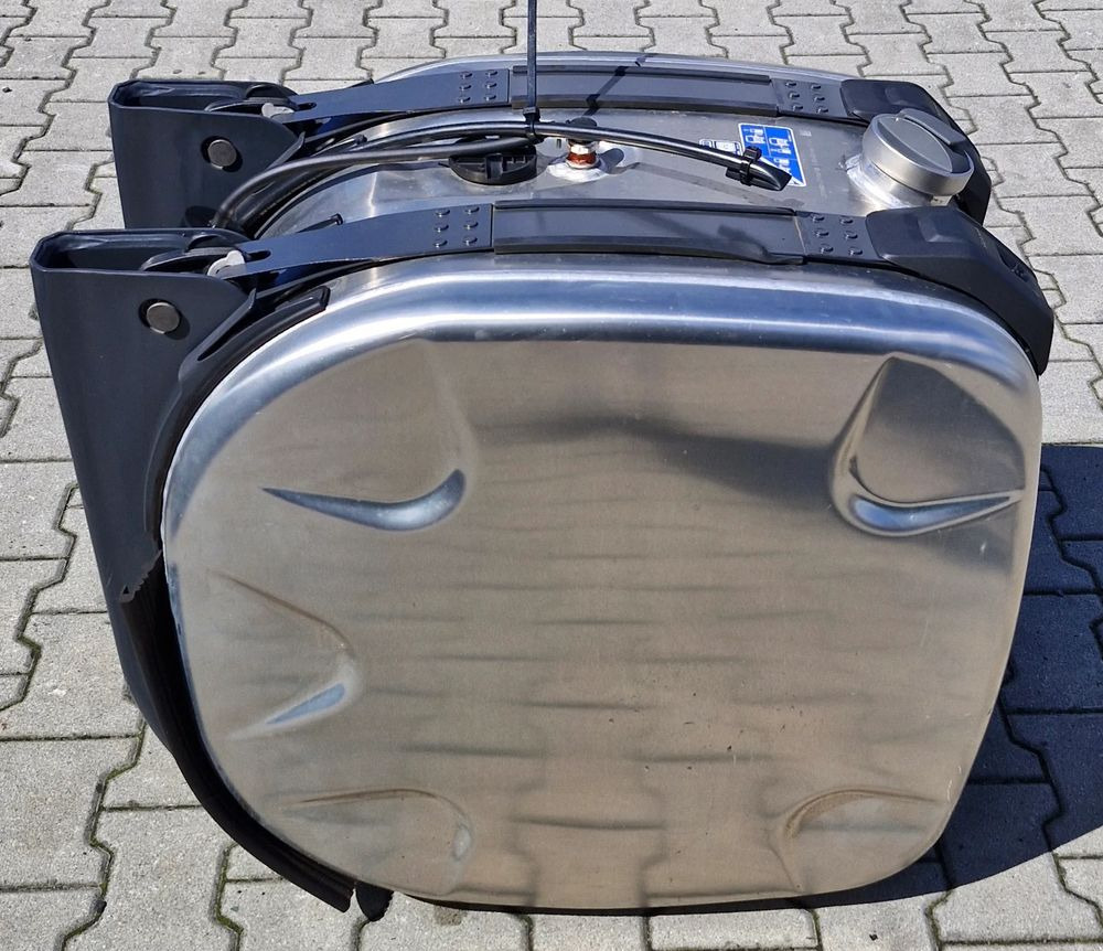 SCANIA R S ZBIORNIK PALIWA 220L NOWY - Spremnik goriva za Kamion: slika SCANIA R S ZBIORNIK PALIWA 220L NOWY - Spremnik goriva za Kamion SCANIA R S ZBIORNIK PALIWA 220L NOWY - Spremnik goriva za Kamion: slika SCANIA R S ZBIORNIK PALIWA 220L NOWY - Spremnik goriva za Kamion