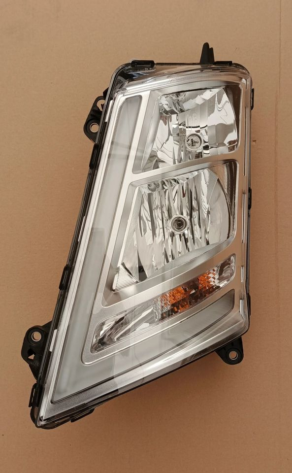 VOLVO FH4 LAMPA PRZEDNIA LEWA H7 2024r 24159327 - Prednja svjetla za Kamion: slika VOLVO FH4 LAMPA PRZEDNIA LEWA H7 2024r 24159327 - Prednja svjetla za Kamion VOLVO FH4 LAMPA PRZEDNIA LEWA H7 2024r 24159327 - Prednja svjetla za Kamion: slika VOLVO FH4 LAMPA PRZEDNIA LEWA H7 2024r 24159327 - Prednja svjetla za Kamion