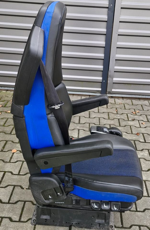 VOLVO FH5 FM5 FOTEL KIEROWCY UK - Kabina i unutrašnjost: slika VOLVO FH5 FM5 FOTEL KIEROWCY UK - Kabina i unutrašnjost VOLVO FH5 FM5 FOTEL KIEROWCY UK - Kabina i unutrašnjost: slika VOLVO FH5 FM5 FOTEL KIEROWCY UK - Kabina i unutrašnjost