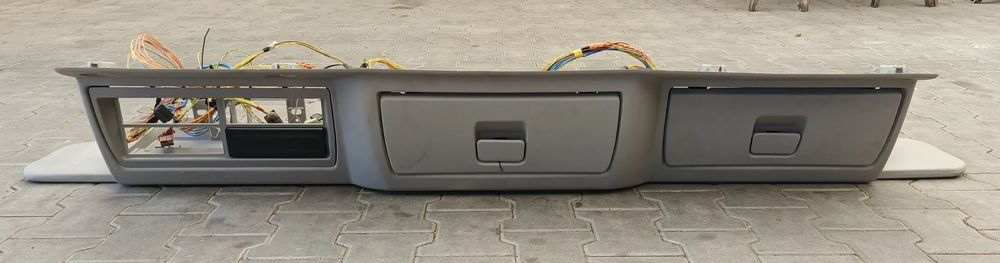 VOLVO FL KONSOLA PÓŁKA GÓRNA - Kabina i unutrašnjost za Kamion: slika VOLVO FL KONSOLA PÓŁKA GÓRNA - Kabina i unutrašnjost za Kamion VOLVO FL KONSOLA PÓŁKA GÓRNA - Kabina i unutrašnjost za Kamion: slika VOLVO FL KONSOLA PÓŁKA GÓRNA - Kabina i unutrašnjost za Kamion