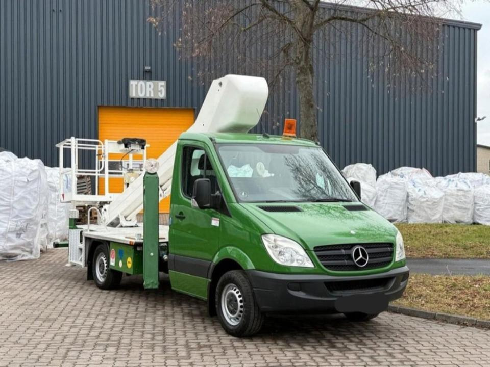 Arbeitsbühne Hubsteiger Hebebühne Mieten Leihen 3,5t 22m - Podizna platforma montirana na kamion: slika Arbeitsbühne Hubsteiger Hebebühne Mieten Leihen 3,5t 22m - Podizna platforma montirana na kamion Arbeitsbühne Hubsteiger Hebebühne Mieten Leihen 3,5t 22m - Podizna platforma montirana na kamion: slika Arbeitsbühne Hubsteiger Hebebühne Mieten Leihen 3,5t 22m - Podizna platforma montirana na kamion