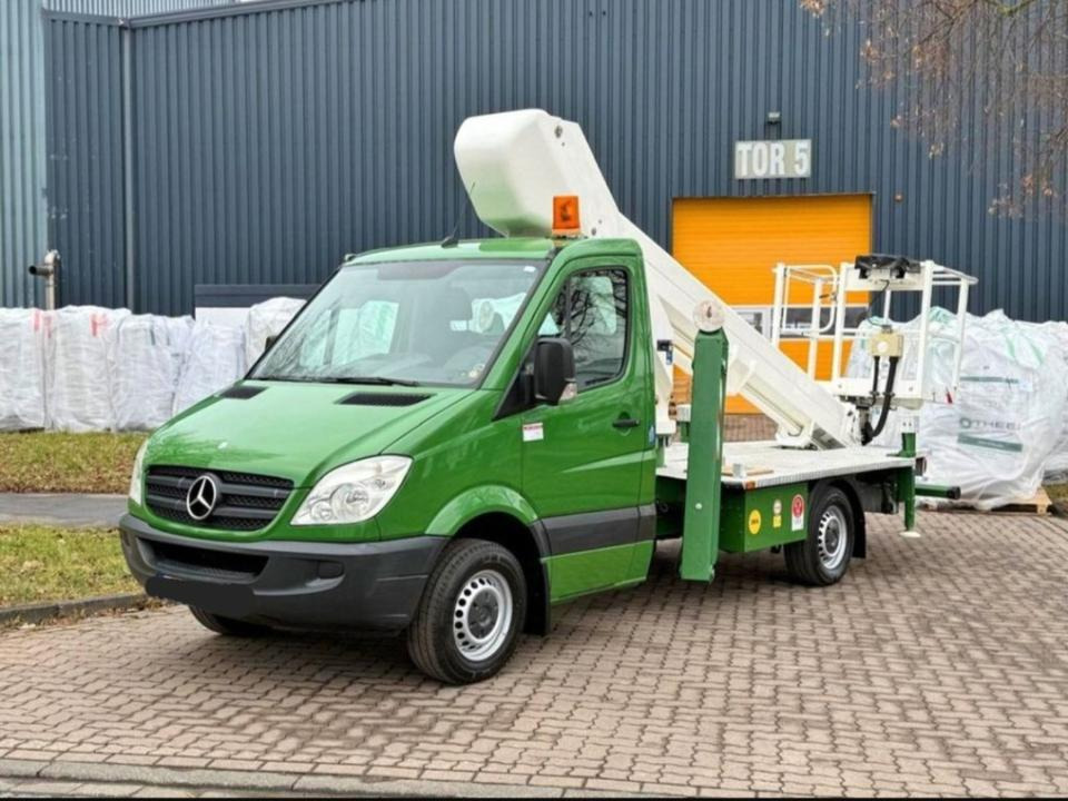 Arbeitsbühne Hubsteiger Hebebühne Mieten Leihen 3,5t 22m - Podizna platforma montirana na kamion: slika Arbeitsbühne Hubsteiger Hebebühne Mieten Leihen 3,5t 22m - Podizna platforma montirana na kamion Arbeitsbühne Hubsteiger Hebebühne Mieten Leihen 3,5t 22m - Podizna platforma montirana na kamion: slika Arbeitsbühne Hubsteiger Hebebühne Mieten Leihen 3,5t 22m - Podizna platforma montirana na kamion