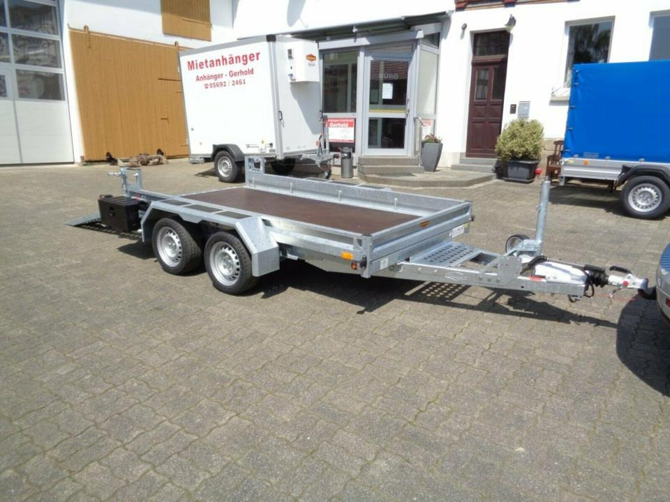 Prikolica za radne strojeve Böckmann PKW-Anhänger, Baumaschinentransporter, 2,7 to. 100 km/h: slika Prikolica za radne strojeve Böckmann PKW-Anhänger, Baumaschinentransporter, 2,7 to. 100 km/h