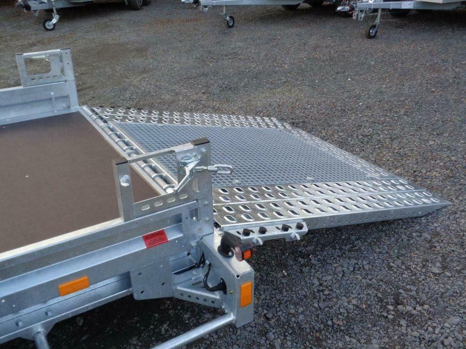 Prikolica za radne strojeve Böckmann, PKW-Anhänger, Baumaschinentransporter, 3,5 to. 100 km/h: slika Prikolica za radne strojeve Böckmann, PKW-Anhänger, Baumaschinentransporter, 3,5 to. 100 km/h