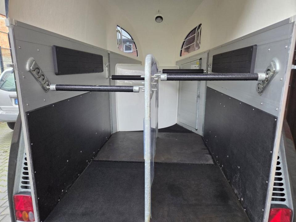 Böckmann Pferdeanhänger Champion R SaKa. WCF-Fahrwerk 100 km/h - Prikolica za konje: slika Böckmann Pferdeanhänger Champion R SaKa. WCF-Fahrwerk 100 km/h - Prikolica za konje Böckmann Pferdeanhänger Champion R SaKa. WCF-Fahrwerk 100 km/h - Prikolica za konje: slika Böckmann Pferdeanhänger Champion R SaKa. WCF-Fahrwerk 100 km/h - Prikolica za konje