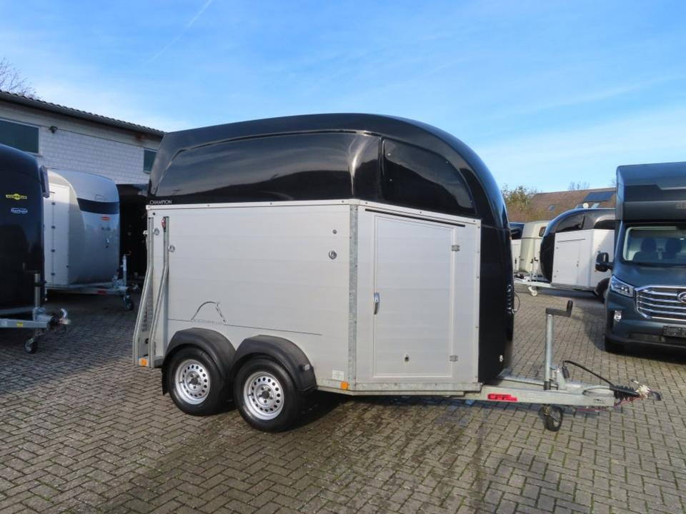 Böckmann, Pferdeanhänger, Champion R, top, SaKa. 100 km/h - Prikolica za konje: slika Böckmann, Pferdeanhänger, Champion R, top, SaKa. 100 km/h - Prikolica za konje Böckmann, Pferdeanhänger, Champion R, top, SaKa. 100 km/h - Prikolica za konje: slika Böckmann, Pferdeanhänger, Champion R, top, SaKa. 100 km/h - Prikolica za konje