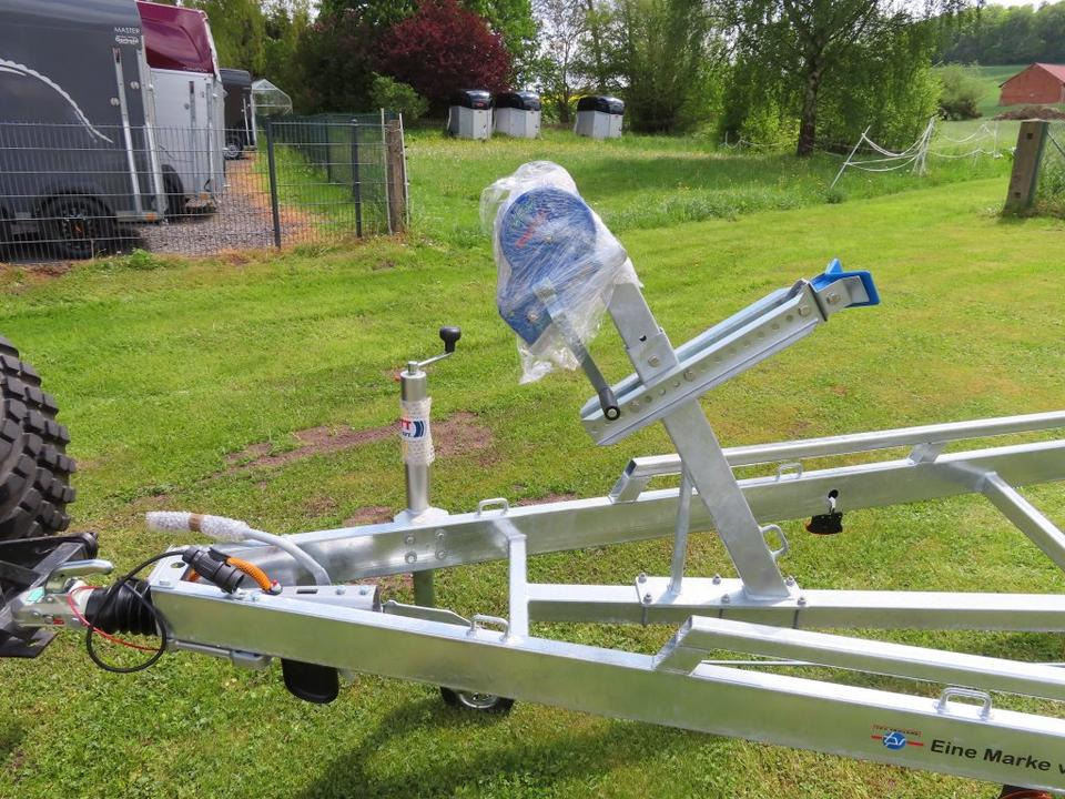 Prikolica za plovila Böckmann TPV, PKW Anhänger, Bootstrailer, 3,5 to. Winde, 100 km/h: slika Prikolica za plovila Böckmann TPV, PKW Anhänger, Bootstrailer, 3,5 to. Winde, 100 km/h