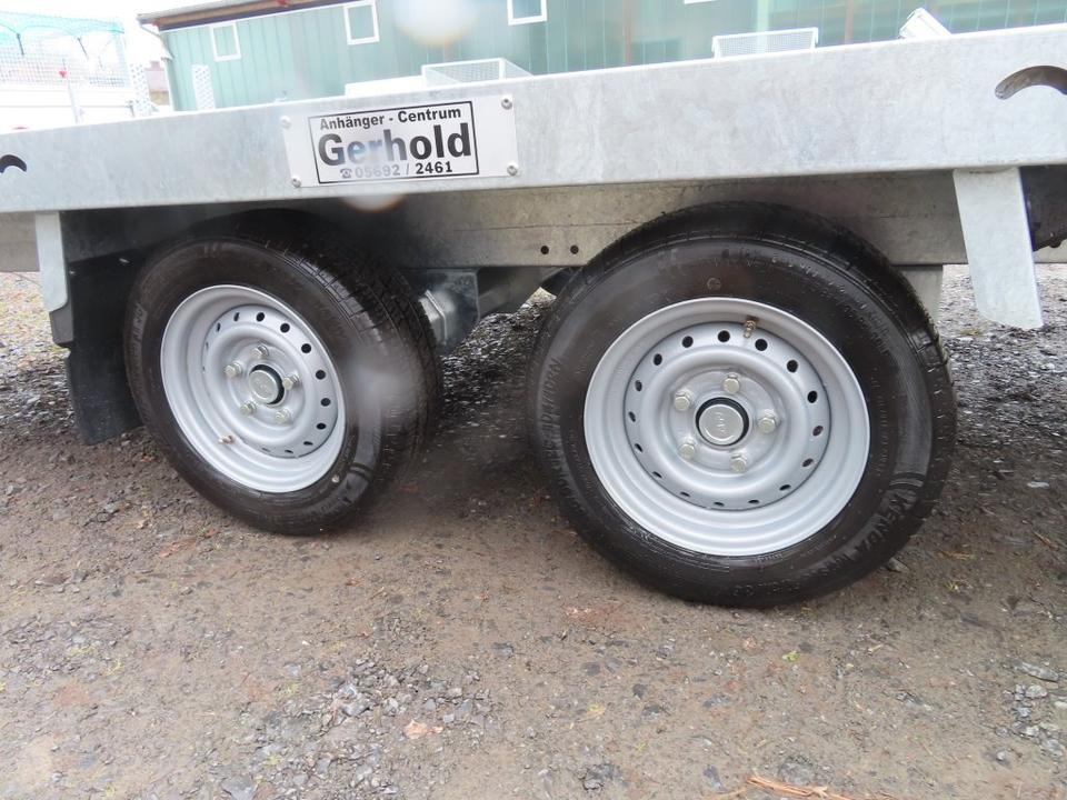 PKW Anhänger, Universal-Autotransporter, 2,7 to. - Prikolica za prijevoz automobila: slika PKW Anhänger, Universal-Autotransporter, 2,7 to. - Prikolica za prijevoz automobila PKW Anhänger, Universal-Autotransporter, 2,7 to. - Prikolica za prijevoz automobila: slika PKW Anhänger, Universal-Autotransporter, 2,7 to. - Prikolica za prijevoz automobila