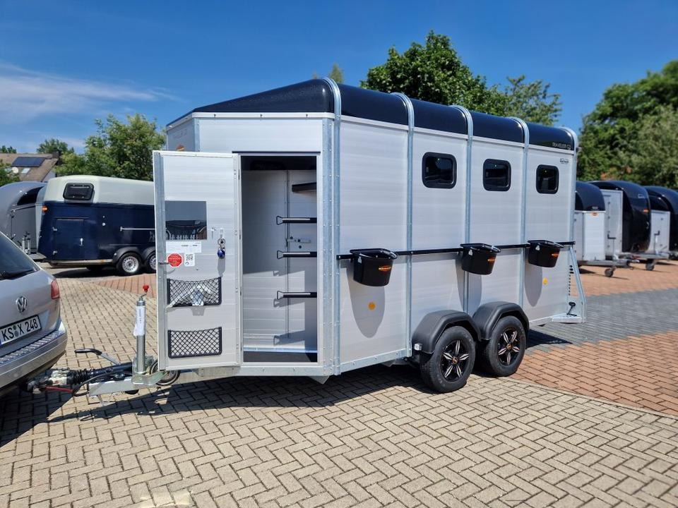 Pferdeanhänger Böckmann Traveller G3 - Prikolica za konje: slika Pferdeanhänger Böckmann Traveller G3 - Prikolica za konje Pferdeanhänger Böckmann Traveller G3 - Prikolica za konje: slika Pferdeanhänger Böckmann Traveller G3 - Prikolica za konje
