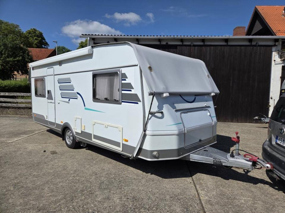 Wohnwagen Hymer Top Ausstattung Mover Vohrzelt 4x Schlafplätze WC - Kamp prikolica: slika Wohnwagen Hymer Top Ausstattung Mover Vohrzelt 4x Schlafplätze WC - Kamp prikolica Wohnwagen Hymer Top Ausstattung Mover Vohrzelt 4x Schlafplätze WC - Kamp prikolica: slika Wohnwagen Hymer Top Ausstattung Mover Vohrzelt 4x Schlafplätze WC - Kamp prikolica