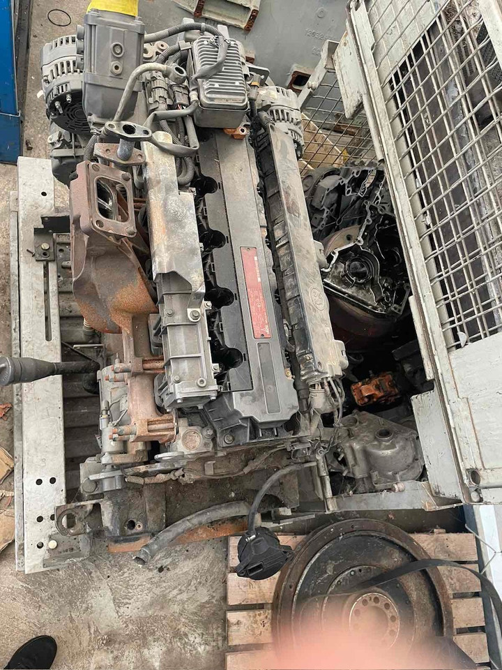 DEUTZ TCD 6.1 L6 Agri T4i - Motor za Traktor: slika DEUTZ TCD 6.1 L6 Agri T4i - Motor za Traktor DEUTZ TCD 6.1 L6 Agri T4i - Motor za Traktor: slika DEUTZ TCD 6.1 L6 Agri T4i - Motor za Traktor