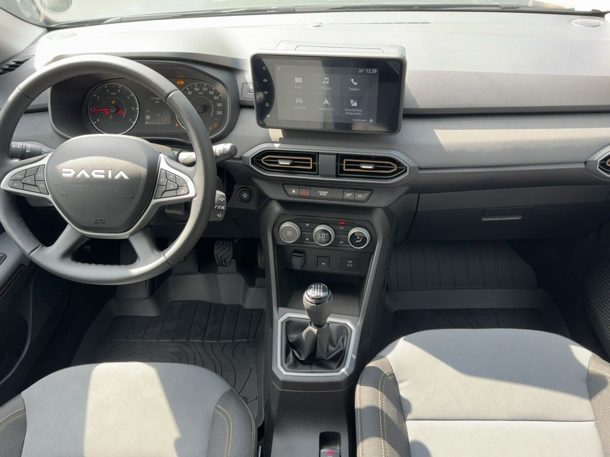 Karavan Dacia Jogger Extreme TCe110 5-Sitze CITY-PAKET/NAVI: slika Karavan Dacia Jogger Extreme TCe110 5-Sitze CITY-PAKET/NAVI