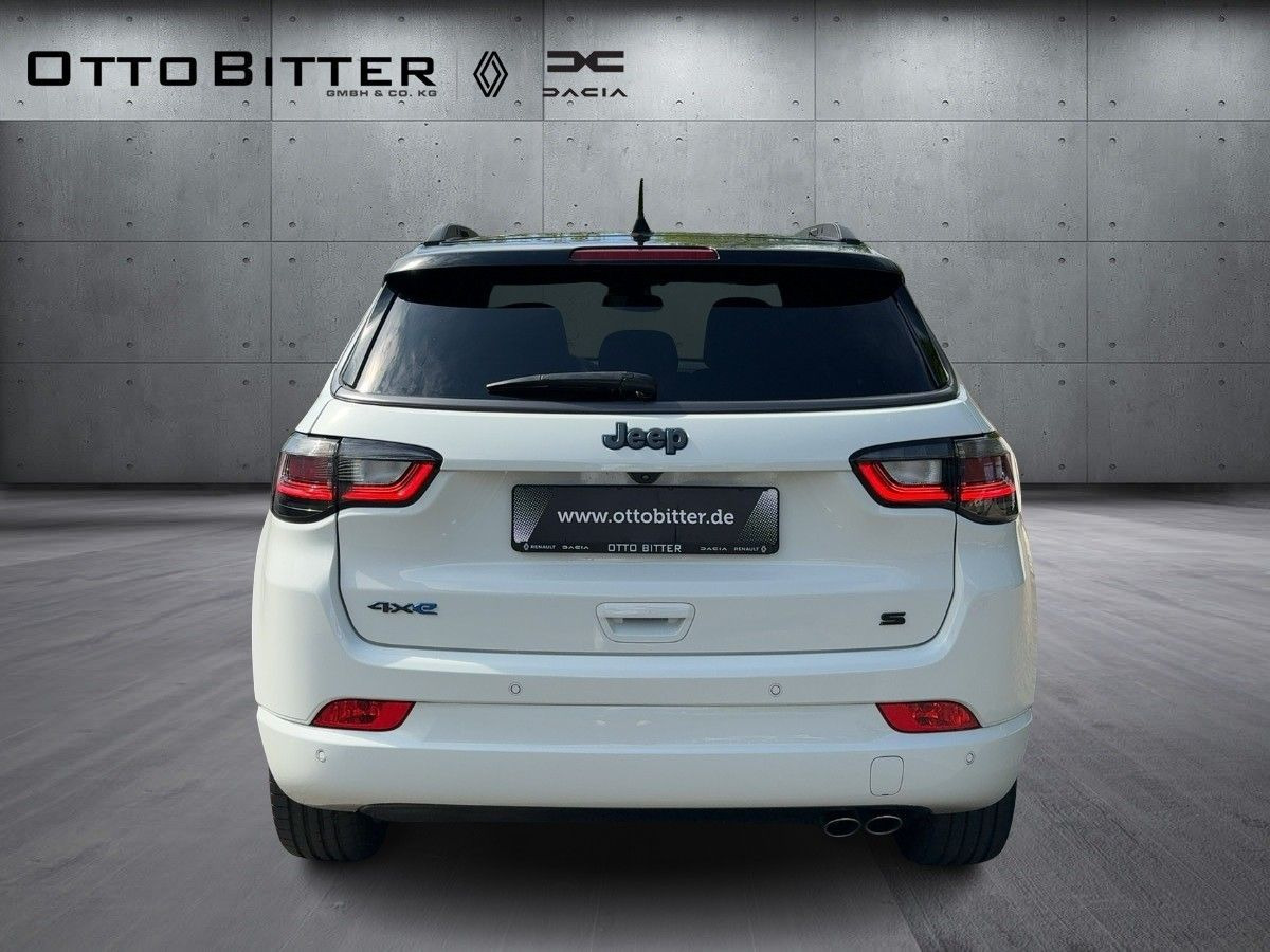 Jeep Compass 1.3 Plug-In Hybrid S ALLRAD LEDER - SUV: slika Jeep Compass 1.3 Plug-In Hybrid S ALLRAD LEDER - SUV Jeep Compass 1.3 Plug-In Hybrid S ALLRAD LEDER - SUV: slika Jeep Compass 1.3 Plug-In Hybrid S ALLRAD LEDER - SUV