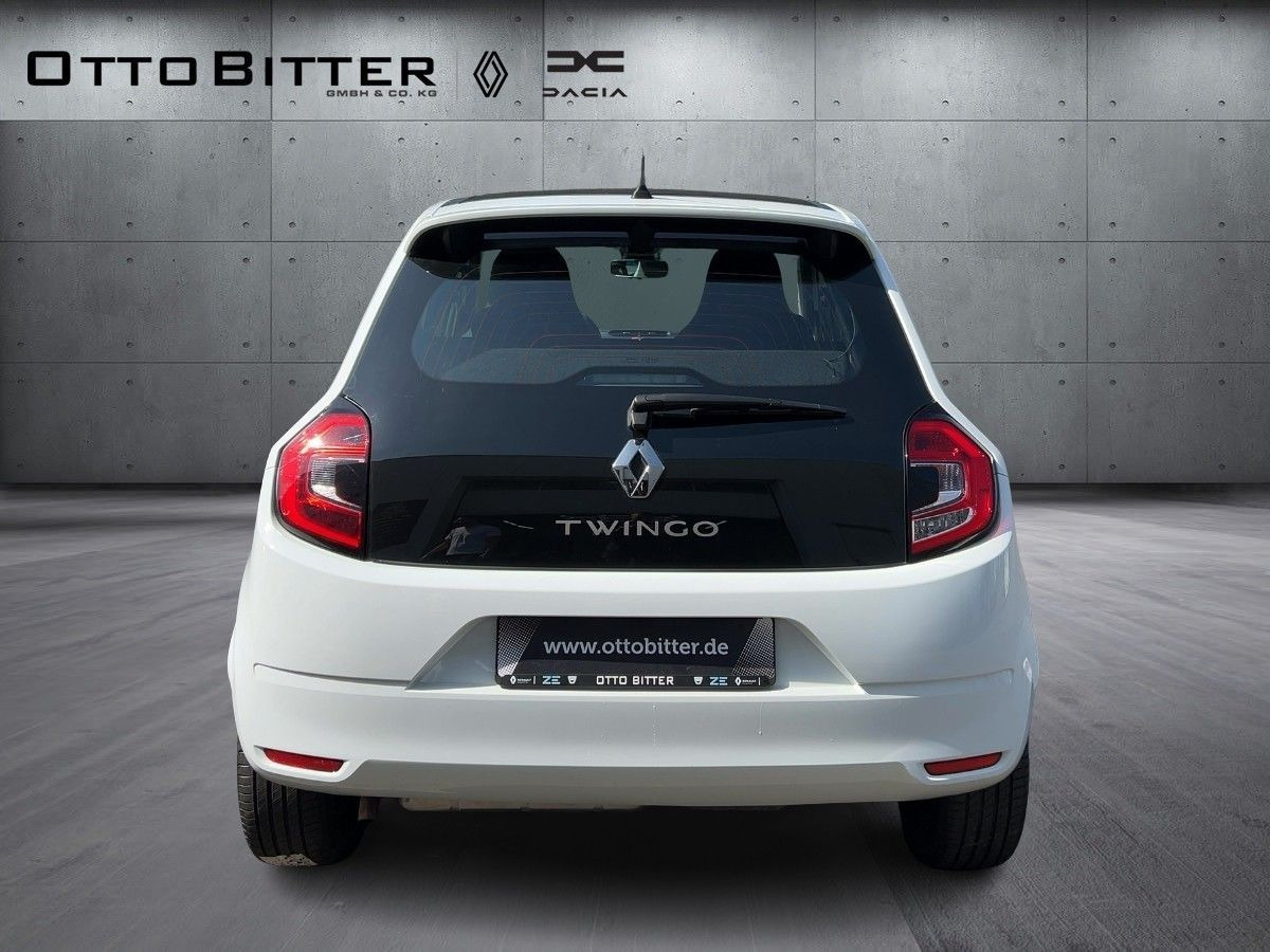 Renault Twingo LIMITED SCe65 FALTSCHIEBEDACH/WINTERRÄDER - Automobil: slika Renault Twingo LIMITED SCe65 FALTSCHIEBEDACH/WINTERRÄDER - Automobil Renault Twingo LIMITED SCe65 FALTSCHIEBEDACH/WINTERRÄDER - Automobil: slika Renault Twingo LIMITED SCe65 FALTSCHIEBEDACH/WINTERRÄDER - Automobil
