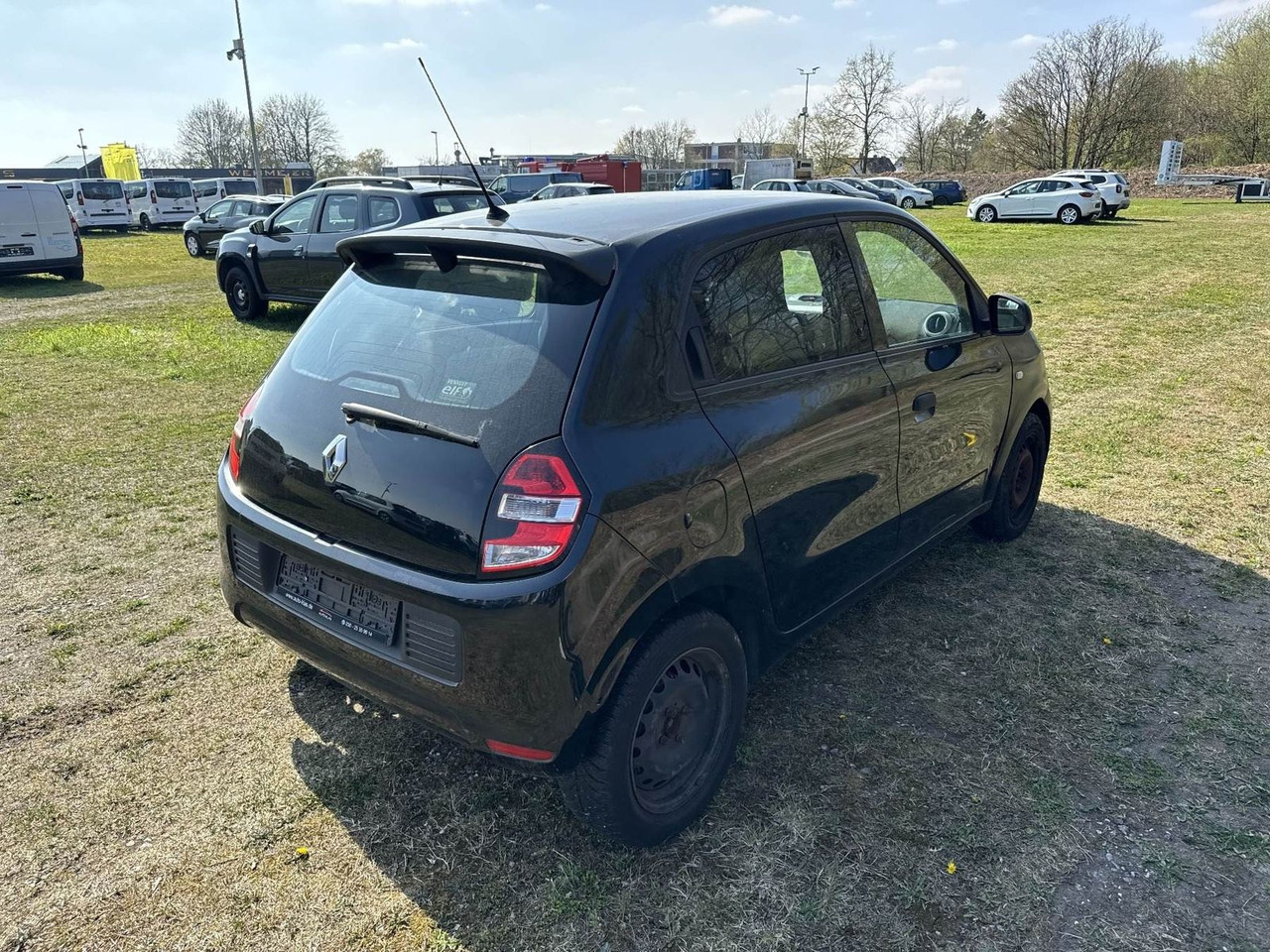 Renault Twingo Life SCe70 KLIMA - Automobil: slika Renault Twingo Life SCe70 KLIMA - Automobil Renault Twingo Life SCe70 KLIMA - Automobil: slika Renault Twingo Life SCe70 KLIMA - Automobil
